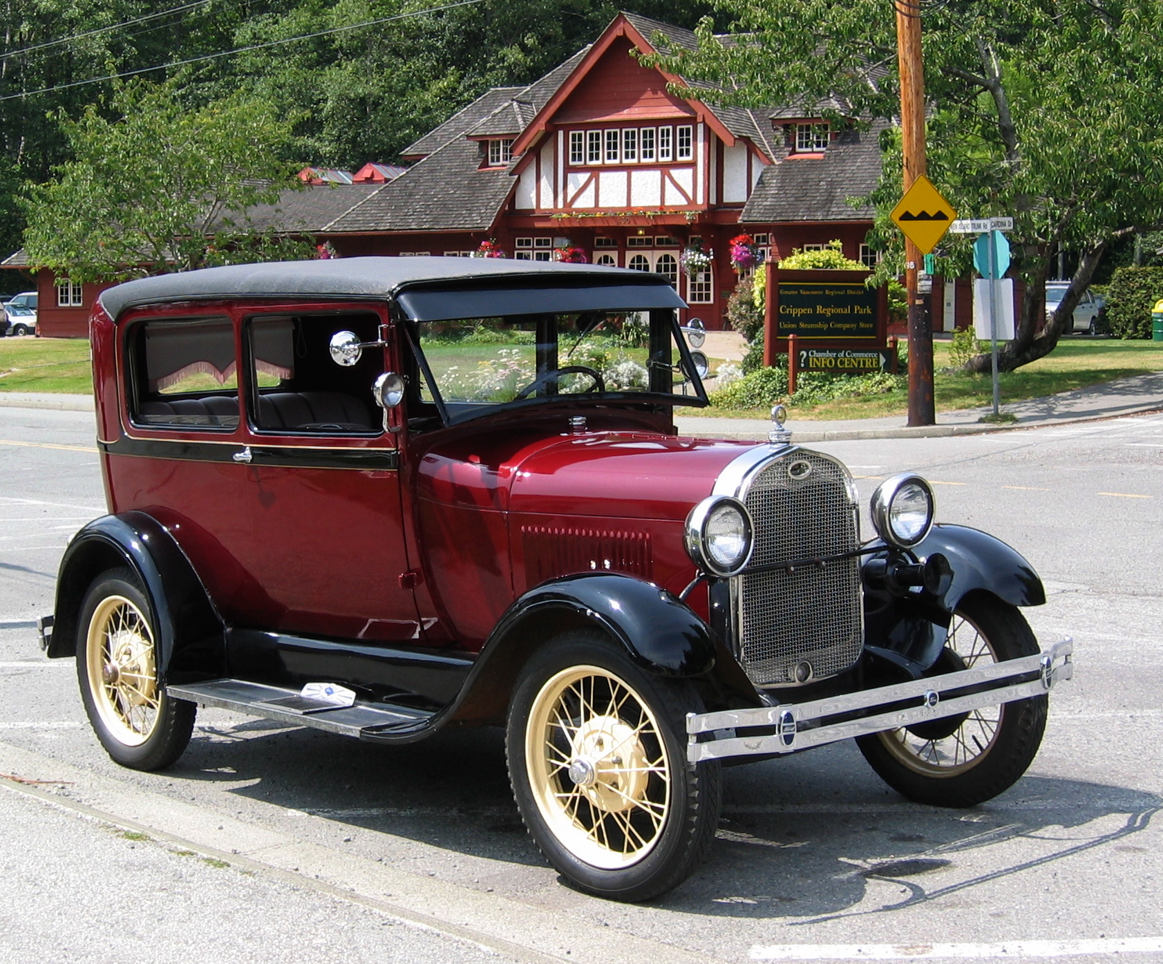1928 Ford Model A로 적힌 사진