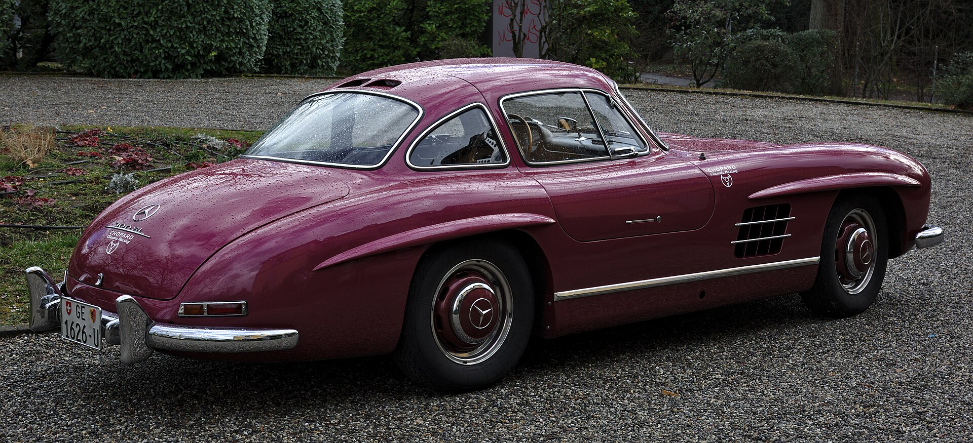 2019년에 찍은 Mercedes-Benz 300 SL 걸윙